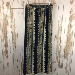 Vintage, On The Verge, Skirt.  Size Medium. In excellent condition!